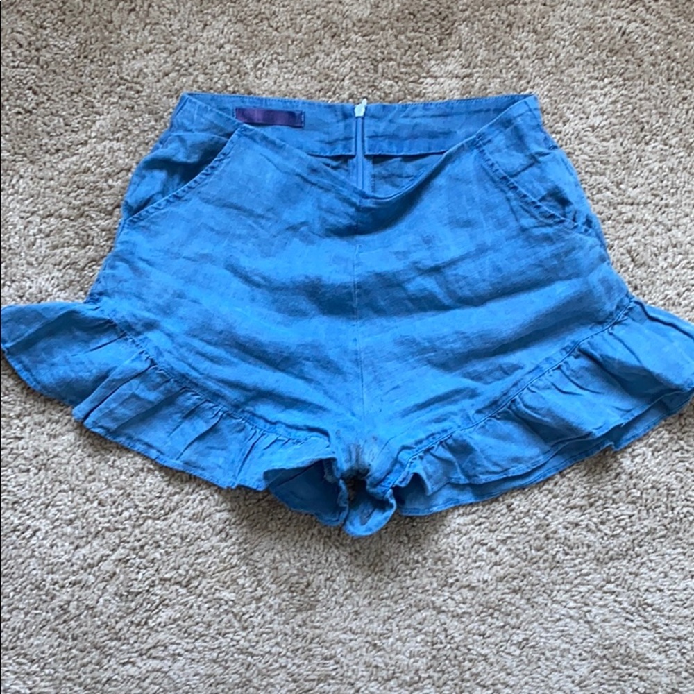 Shorts with ruffles